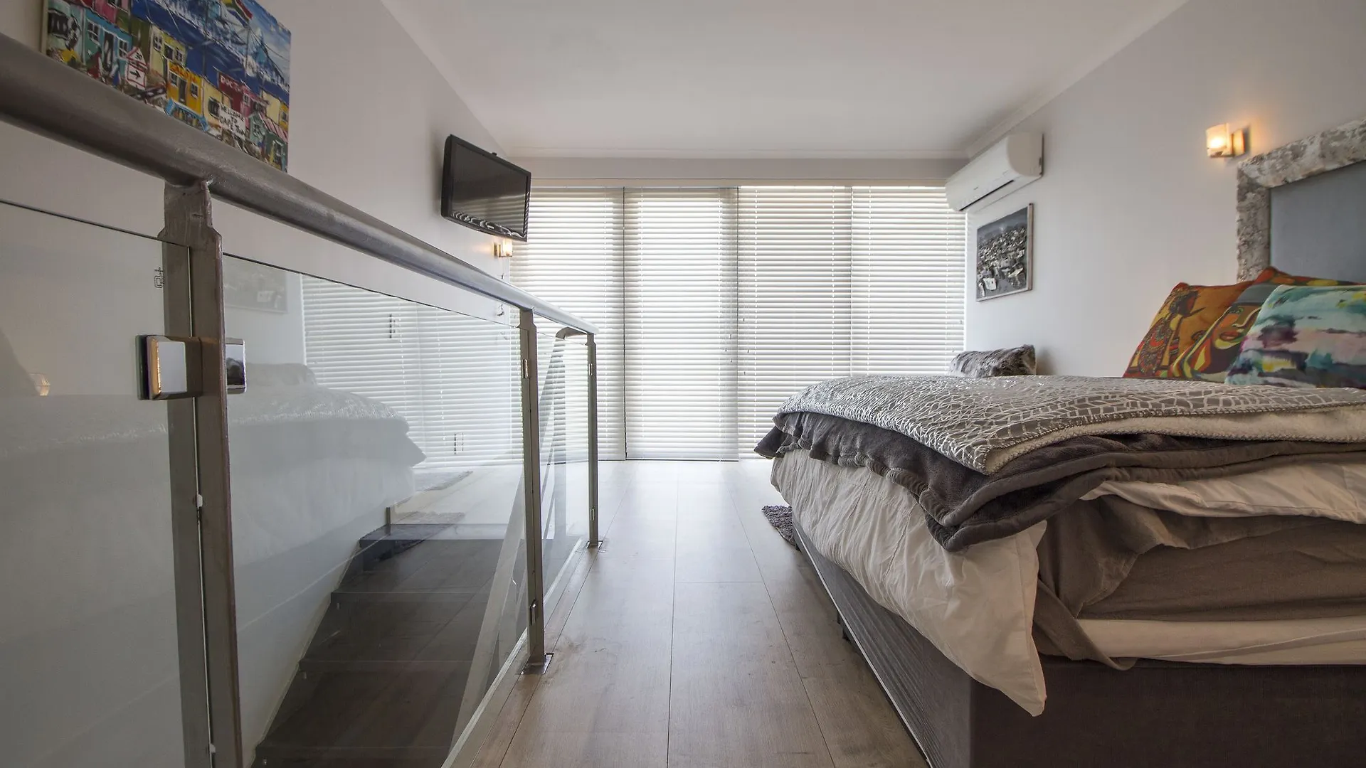 Trendy 1-Br City Center Apt Cape Town South Africa
